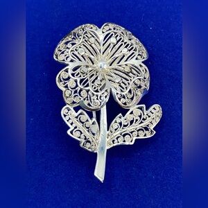 800 Silver Filigree Flower Brooch